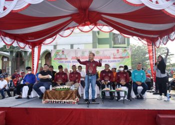 Ben Brahim Lepas Jalan Santai Kerukunan Pada Peringatan HAB tahun 2023