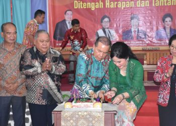 Ben Brahim Hadiri Ibadah dan Perayaan HUT Ke – 56 dan Reuni Akbar STM/SMK – GKE Mandomai