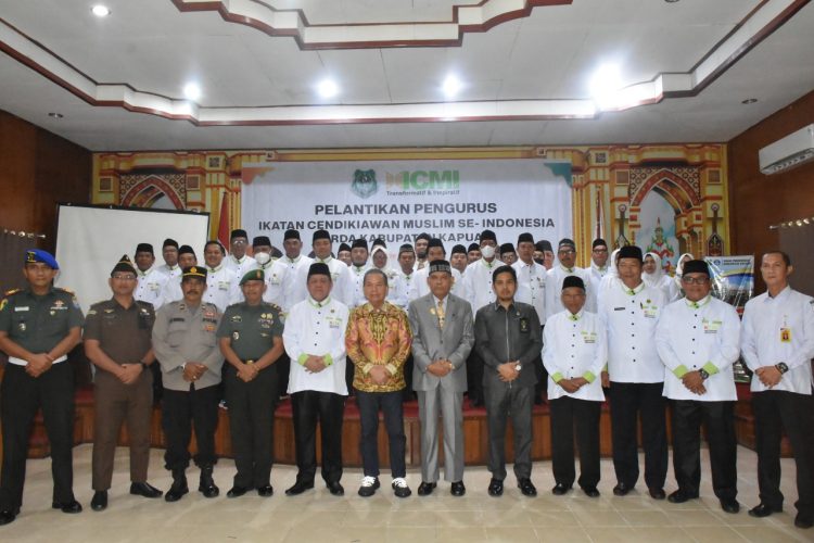 Bupati Kapuas Hadiri Pelantikan ICMI Orda Kapuas Periode 2020-2025