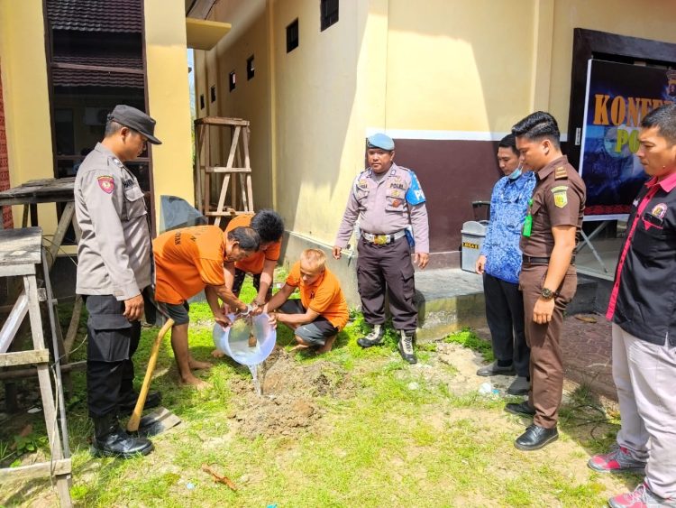 Polres Seruyan Musnahkan 3,29 Gram Sabu Dari 3 Tersangka