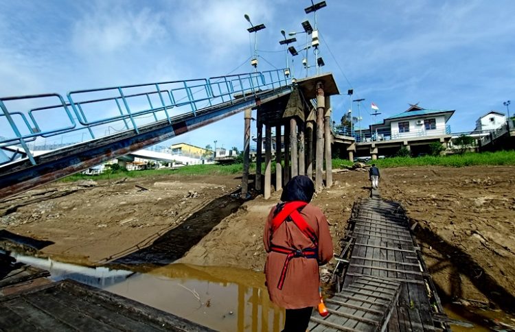 Awas…Jalan Menuju Pelabuhan Speedboad Sementara Ditutup