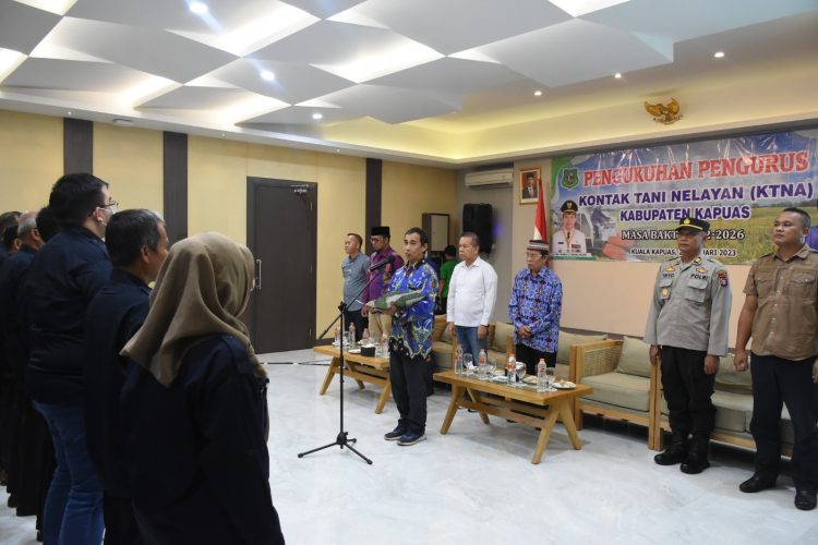 Bupati Kapuas Hadiri Pengukuhan KTNA Kapuas Masa Bakti 2022-2026