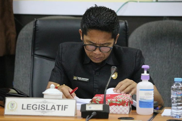 Lengkapi Peralatan Damkar di Desa Rawan Karhutla