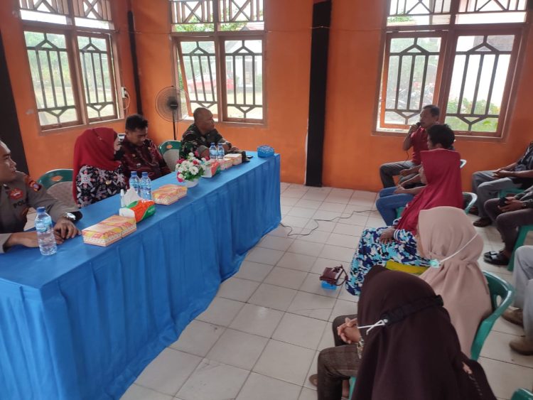 Iswanti Dengar Keluhan Warga Kecamatan Seruyan Raya