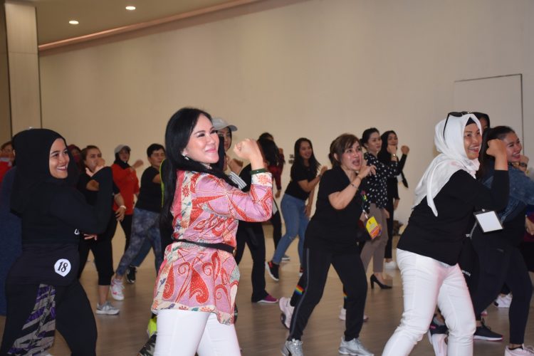 Persani Kapuas Meriahkan HUT Kapuas Dengan Lomba Senam Bersama Aerobic dan Zumba Party