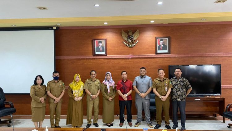 Perry Noah Resmi Jabat Sekwan DPRD Kapuas