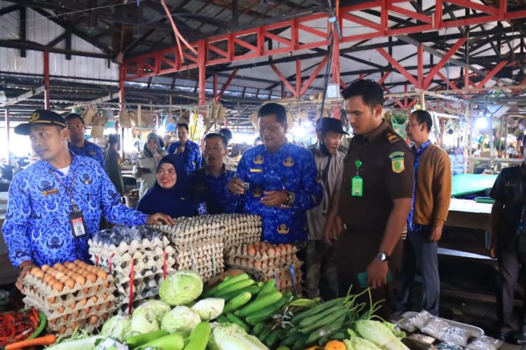 Jelang Ramadhan, Pemkab Seruyan Lakukan Sidak Pasar