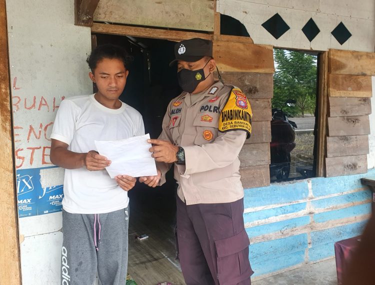 Tidak Bosan Personel Polsek Seruyan Hilir Lakukan Sosialisasi Maklumat Kapolda Tentang Kebakaran Hutan Dan Lahan