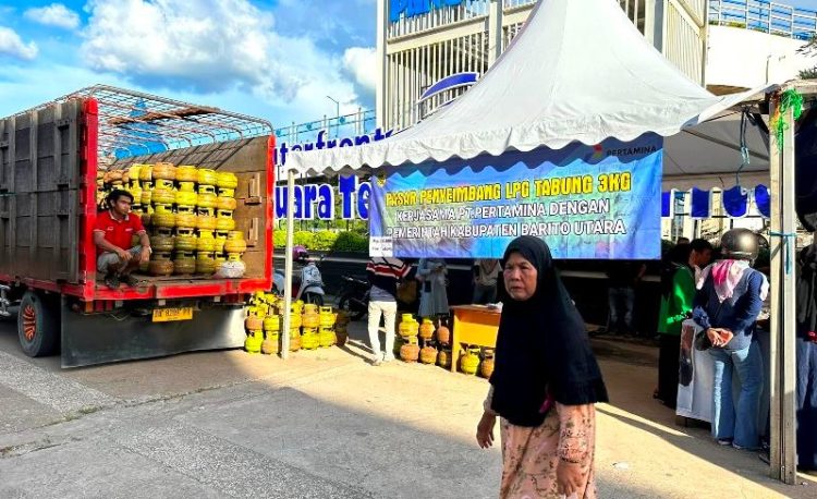 Pemkab Barut Gelar Pasar Murah Lpg