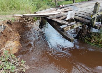 Jembatan Penghubung Mahang – Beriut Putus