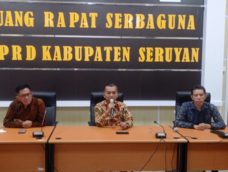 Gelar Konferensi Pers, DPRD Seruyan Sampaikan Sikap Terkait Kondisi Pemerintahan