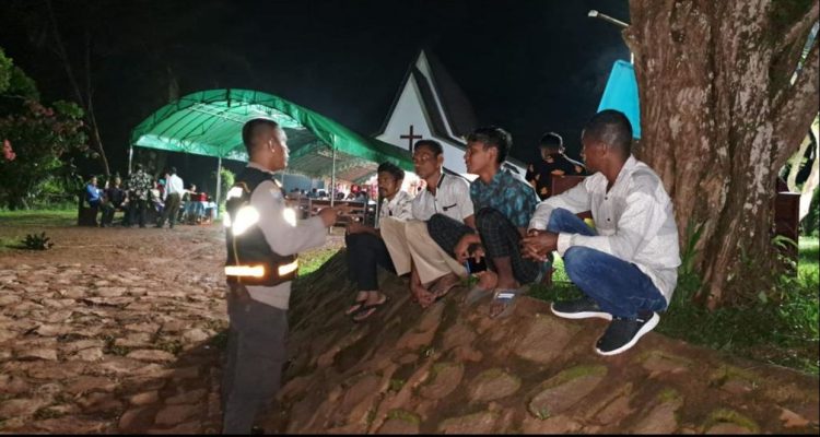 Personil Polsek Hanau Berikan Edukasi Kamtibmas kepada Masyarakat