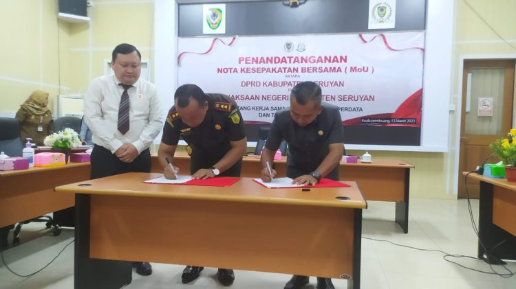 DPRD Seruyan – Kejari Teken MoU Tentang Bidang Hukum Perdata dan TUN
