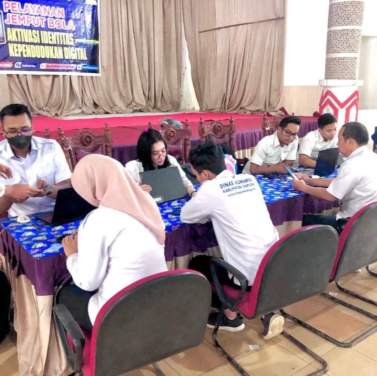 Disdukcapil Kapuas Lakukan Aktivasi IKD di Tiga OPD