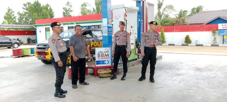 Patroli Rutin Personil Polres Seruyan Cek SPBU