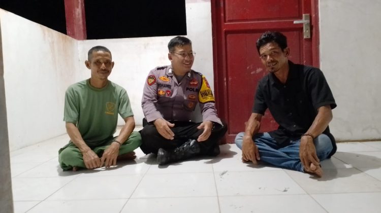 Bhabinkamtibmas Polsek Seruyan Hilir Tidak Bosan Laksanakan Sambang Tokoh Agama Rutin Dengar Keluhanan Masyarakat