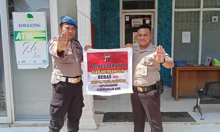 Berantas Pungli Anggota Polsek Seruyan Tengah Terus Laksanakan Sosialisasi Saber Pungli