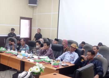 Puluhan Ahli Waris Anggota Koperasi Kosudra Cari Keadilan di Gedung DPRD Seruyan