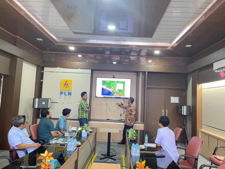 Ketua DPRD Seruyan Perjuangkan Pemasangan Listrik di 8 Desa ini!