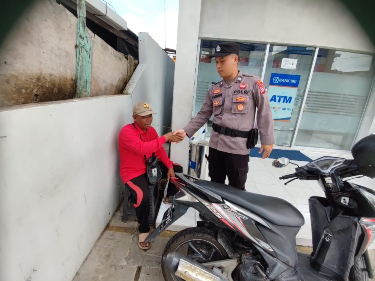 Anggota Bag SDM Polres Seruyan Sampaikan Himbauan Kamtibmas Pada Masyarakat