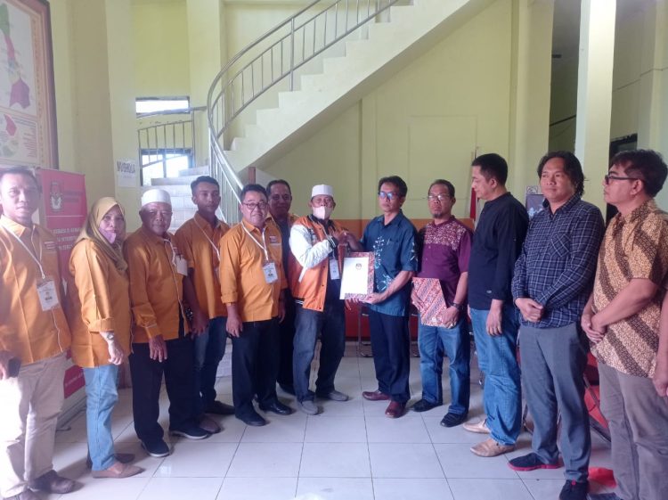 DPC Partai Hanura Seruyan Daftarkan 20 Bacaleg Ke KPU