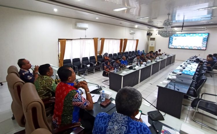 Pemkab Barut Tindaklanjuti RDP DPRD Barut Terkait Peningkatan Jalan Desa Luwe Hulu dan Hilir