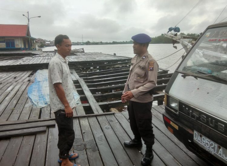 Waspada Banjir Polres Seruyan Sambangi Warga Pesisir