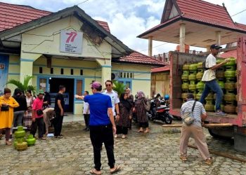 255 Tabung Gas Elpiji 3 Kg Dijual Harga HET di Pasar Penyeimbang Kelurahan Jingah