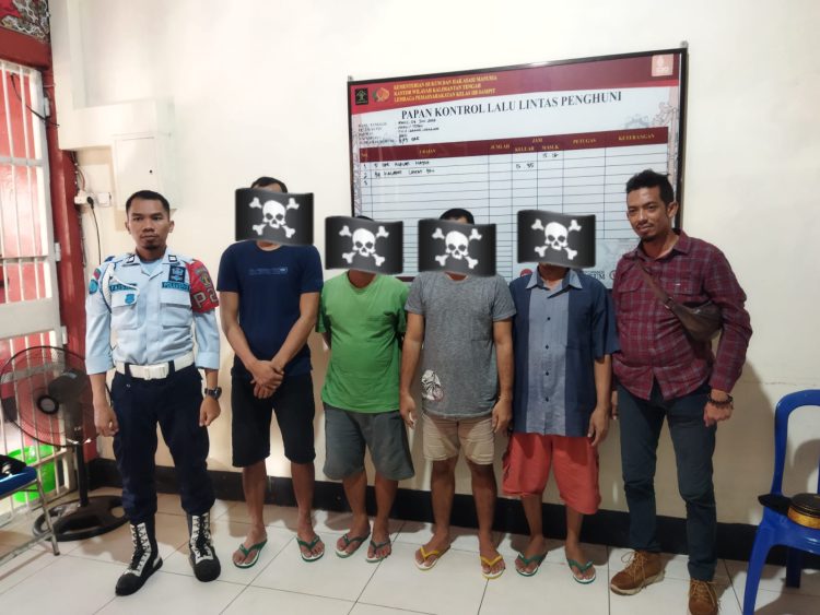 Satres narkoba Polres Seruyan Laksanakan Tahap II Pelimpahan Tersangka Dan Barang Bukti Ke Kejaksaan Negeri Seruyan