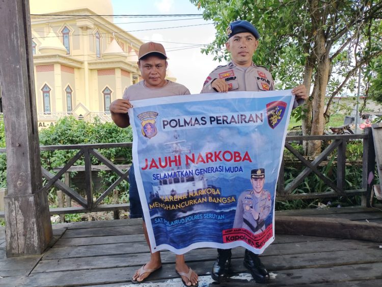 Personel Satpolair Ajak Warga Jauhi Narkoba