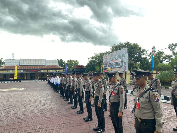 Apel Sore Dalam Rangka Memberikan Informasi Dan Penekanan Kepada Anggota Polri