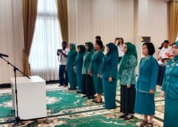Ketua TP PKK Hj Sri Hidayati Nadalsyah Lantik Ketua TP PKK 9 Kecamatan