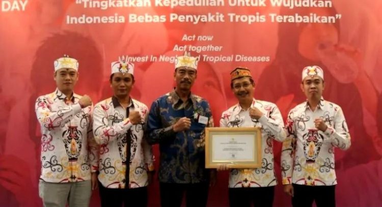 Mantap, Pemkab Barut Terima Sertifikat Bebas Frambusia