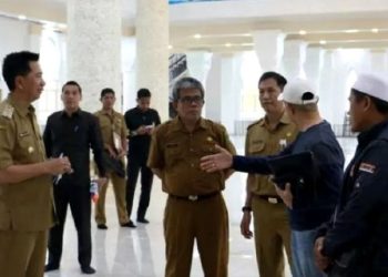 Bupati Barut Tinjau Pembangunan Islamic Centre