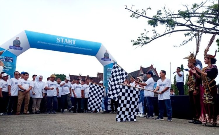 1.700 Peserta di Muara Teweh Ikuti Jalan Sehat Diperingatan 25 Tahun Kementerian BUMN