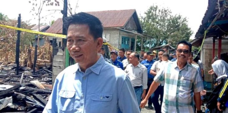 Nadalsyah Minta Dinas PUPR Tangani Jalan Lahei I Menuju ibukota Muara Teweh