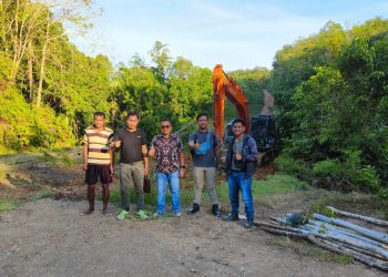 PT MPG Bangun Jembatan Penghubung Menuju Desa Karamun