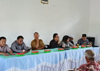 Meja Kursi Sekolah Rusak, Kepsek SMPN 1 SHT Ngadu Ke DPRD