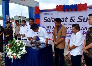 Bupati Barito Utara Resmikan SPBU Dodo Modular PT Seia Batara Pratama Desa Hajak