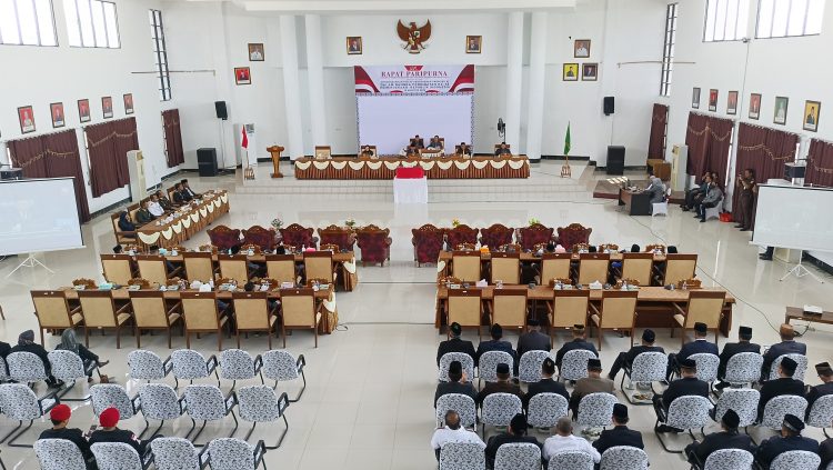 HUT Kemerdekaan RI Ke 78, DPRD Seruyan Gelar Paripurna Dengarkan Pidato Kenegaraan Presiden RI