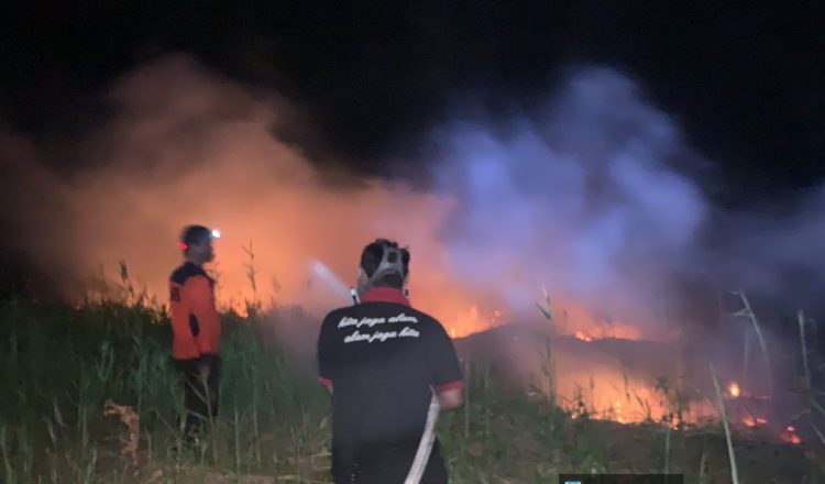 Lahan Seluas 6 Hektare di Lingkar Kota Kuala Pembuang Terbakar