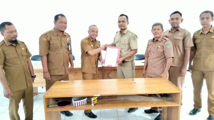 Sertijab Camat Seruyan Hilir Timur dari Mluhammad Mukhlis Kepada Ustadin Antoni