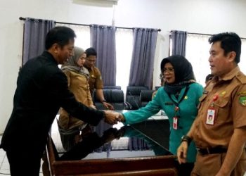 Sekda Barut Hadiri Sertijab Pejabat Eselon III