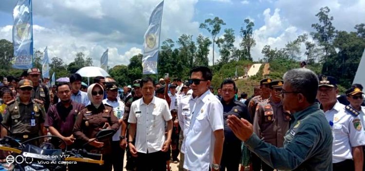 Bupati Minta Angkutan Tidak Melebihi Daya Angkut Saat Melintasi Jembatan Anugrah