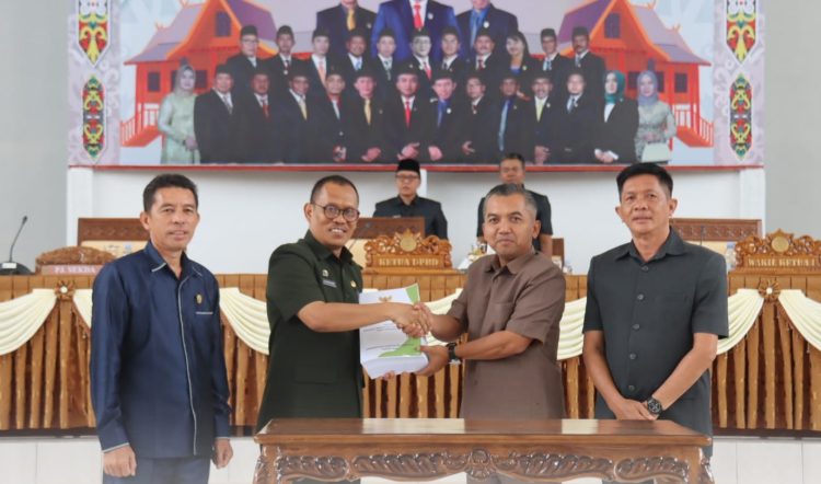 Pj Sekda Seruyan Sampaikan Pidato Bupati Terkait Rancangan APBD 2024