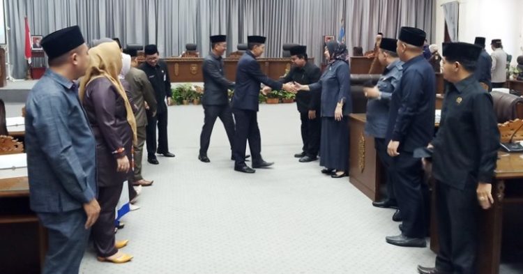 Bupati Barut Sampaikan Jawaban Pemandangan Umum Fraksi DPRD Terhadap APBD 2022