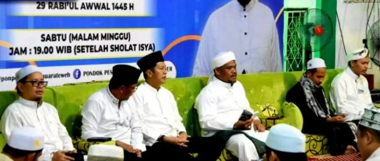 Pj Bupati Barut Hadiri Haul Pendiri Pondok Pesantren Yasin