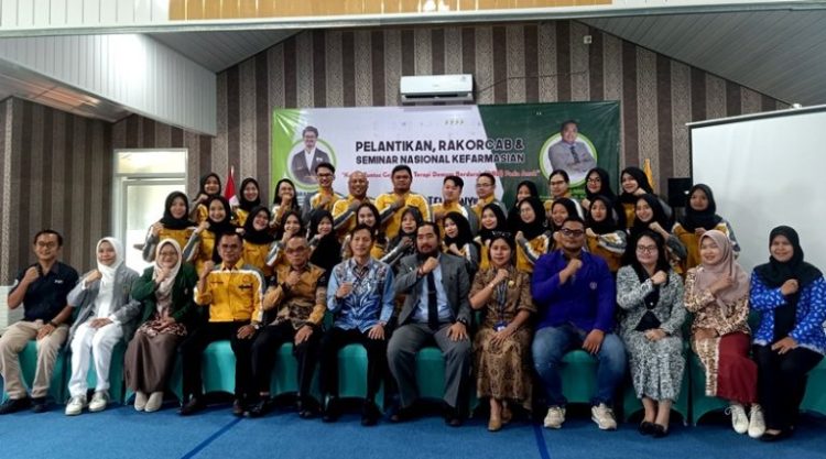 Pj Bupati Hadiri Pelantikan Pengurus IAI Barut Sekaligus Rakercab dan Seminar Nasional Kefarmasian