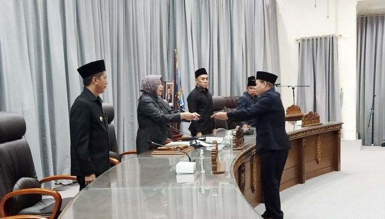 Fraksi PKB Berikan Pemandangan Umum Terhadap Dua Raperda