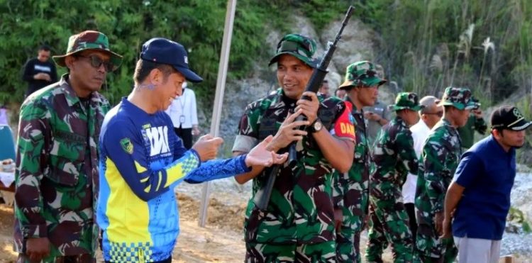 Pj Bupati Barut Bersama Unsur FKPD Ikut Latihan Menembak